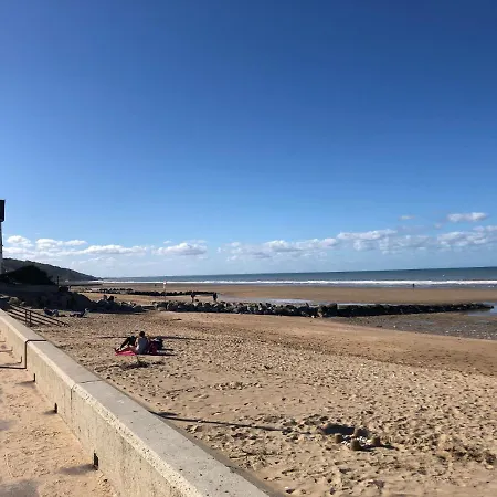 Le De Gabriel Front De *