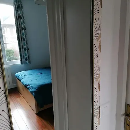 Le De Gabriel Front De Apartment *