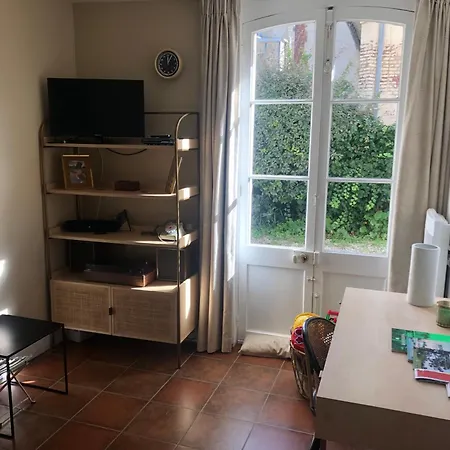 Le De Gabriel Front De *