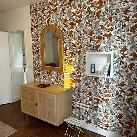 Le De Gabriel Front De *