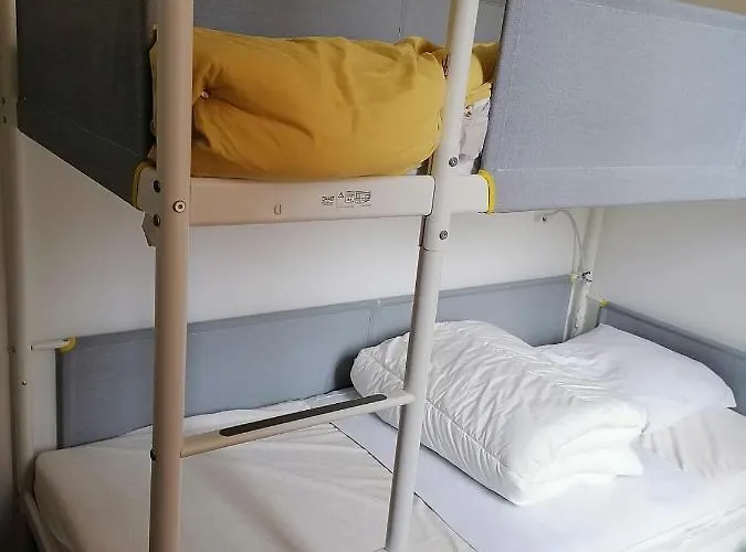 Le De Gabriel Front De *