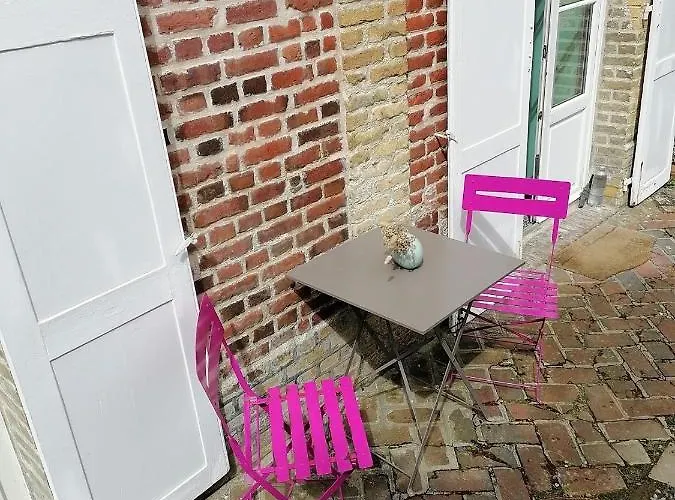 Le De Gabriel Front De Apartment