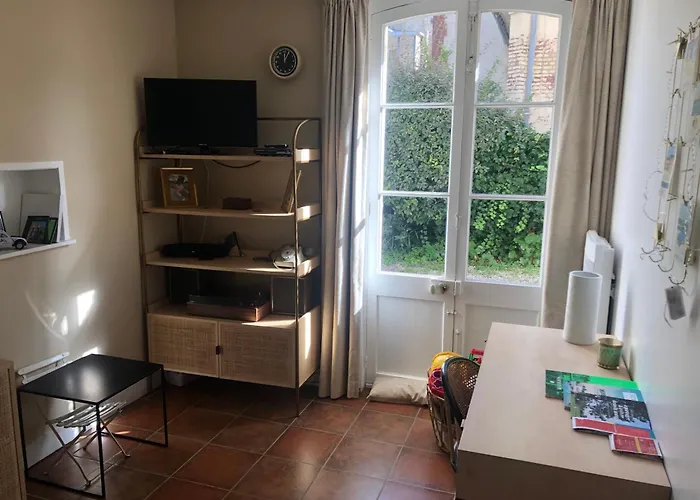 Le De Gabriel Front De *