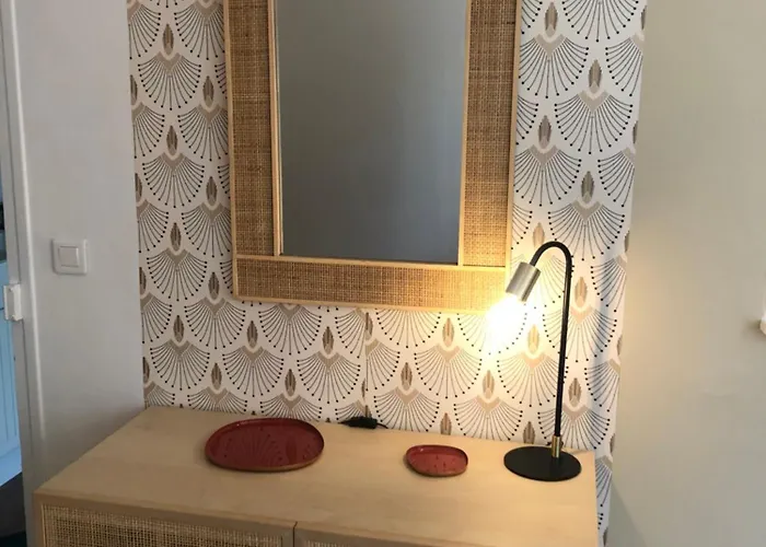 Le De Gabriel Front De *